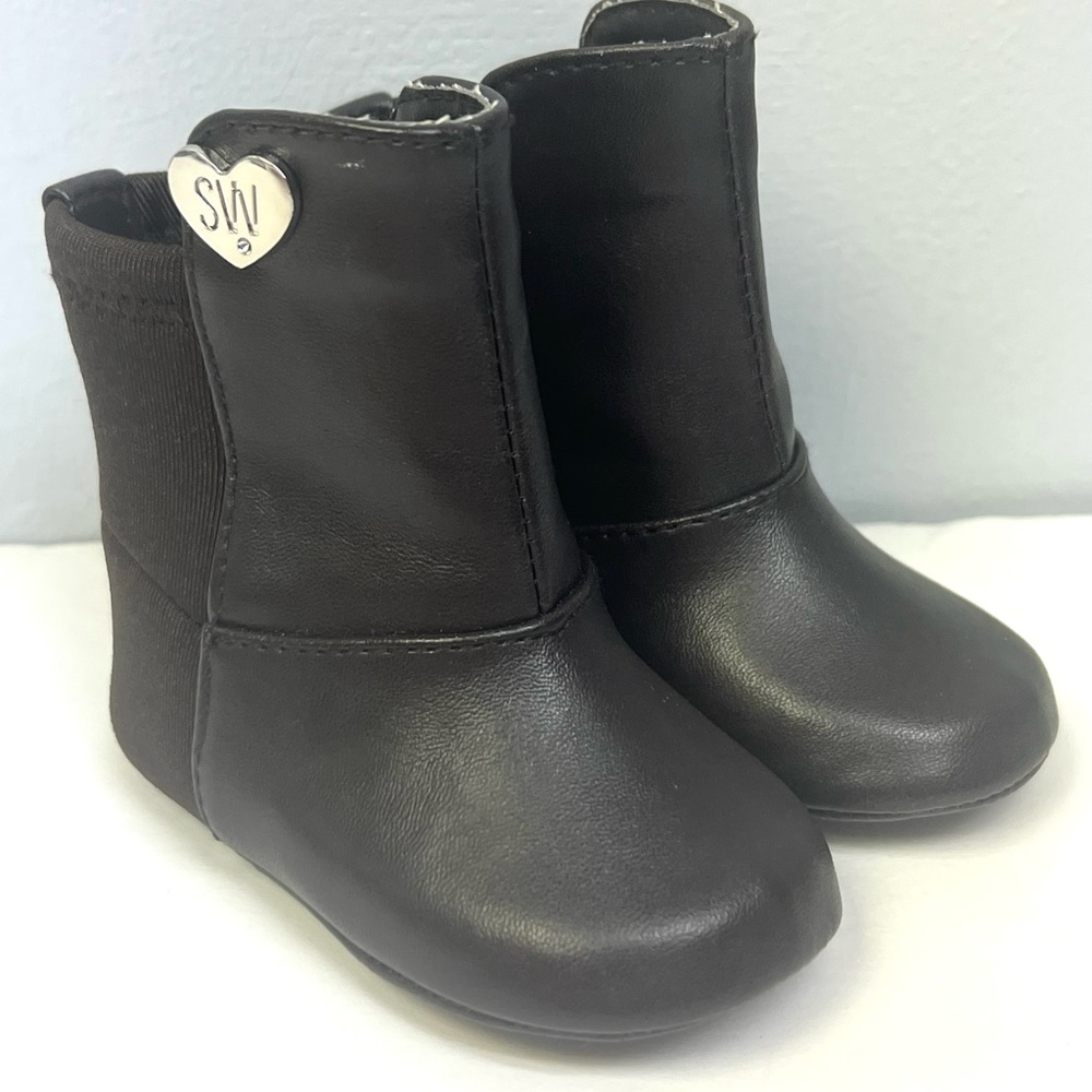 Stuart Weitzmen- Baby Dark Brown boots- Soft fabric, Size:1,‎ New with no tags